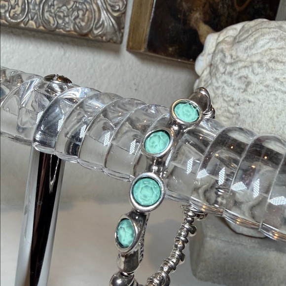 UNOde50 Beaded stretch bracelet with blue crystals Size S - Picture 6 of 7